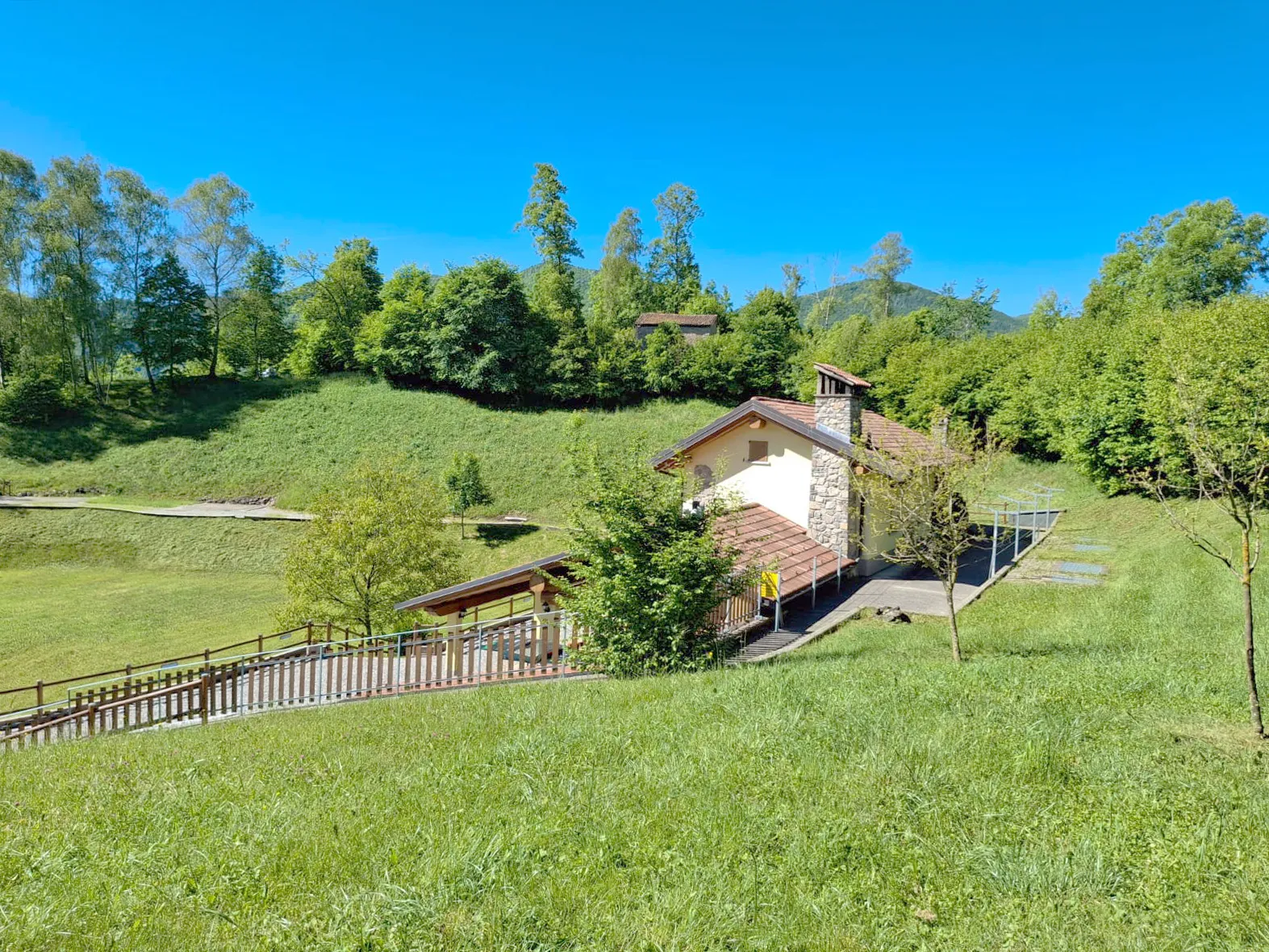 Casa in autogestione per la vacanza di gruppi in Lombardia